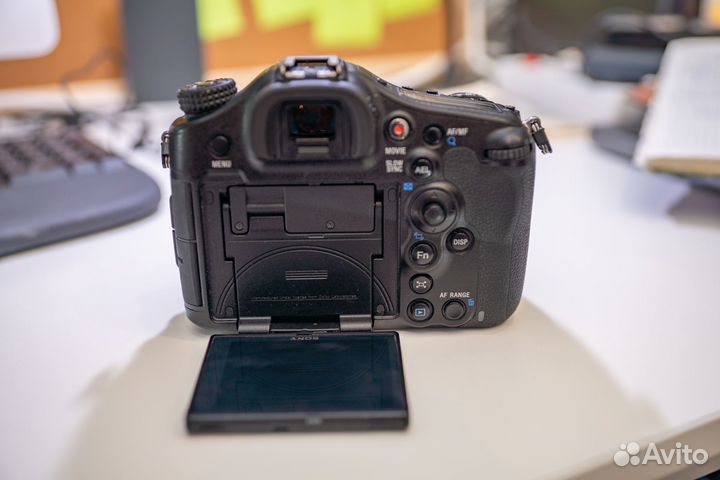 Sony Alpha SLT-A99 Body Зеркальный фотоаппарат