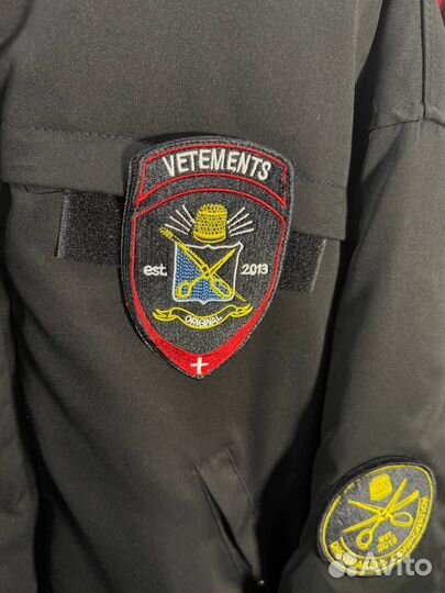 Бомбер Vetements police оверсайз шоу-рум