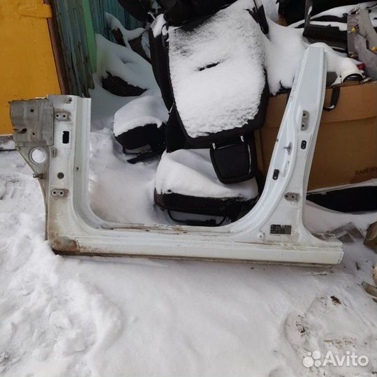 Порог левый Kia Ceed 1 2006-2010