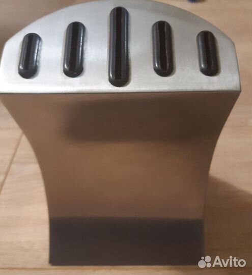 Набор кухонных ножей с подставкой