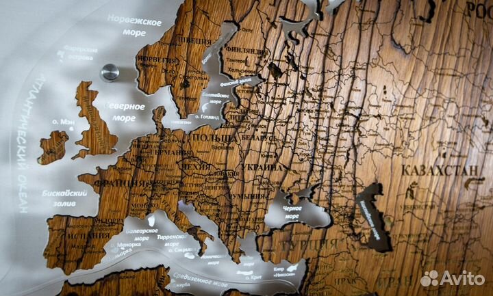 Деревянные карты мира