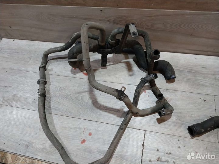 Патрубок водяной Peugeot 308 1.6 EP6