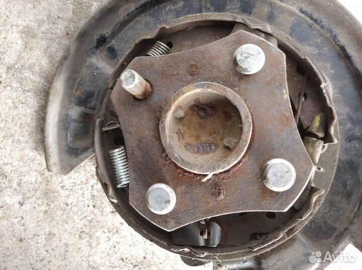 Ступица в зборе задняя левая Lifan Solano