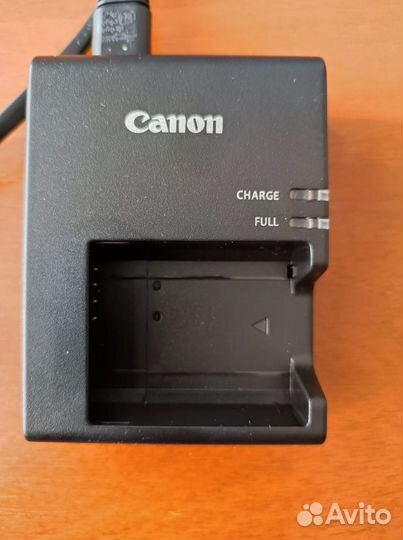 Зарядное устройство LC-E10С (LP-E10) для canon