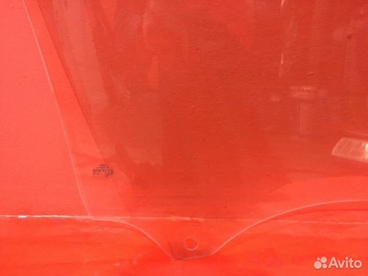 Стекло двери переднее левое Audi A3 8P BGU 1.6