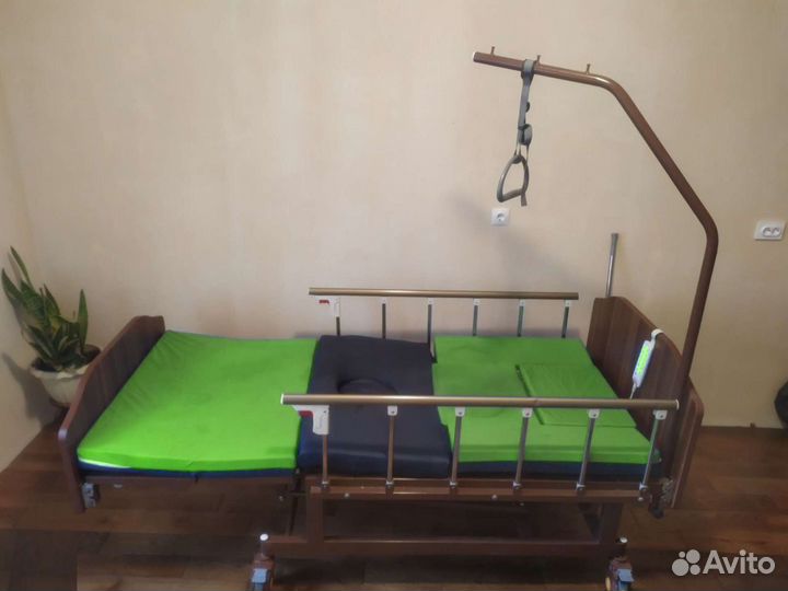 Медицинская кровать для лежачих больных электро+