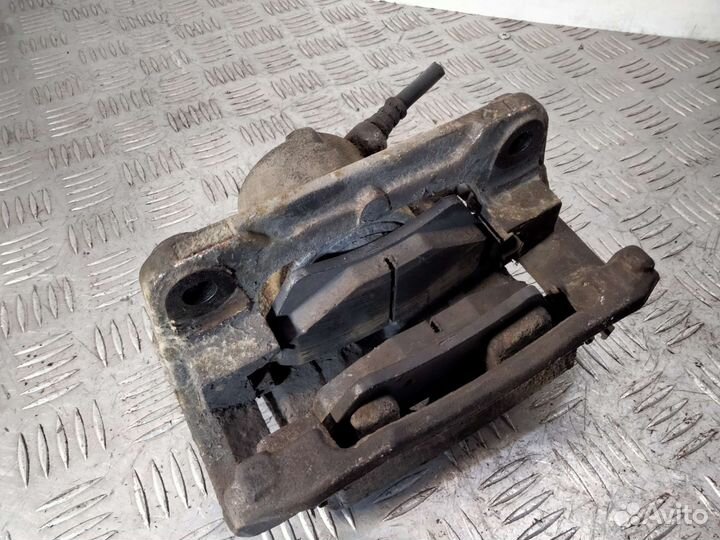 Суппорт передний правый Renault Megane II