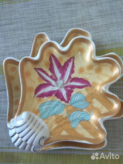 Набор тарелок