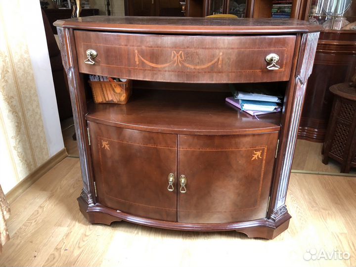 Тумба под телевизор