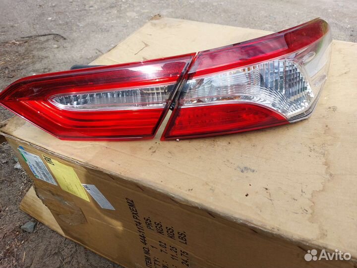 Фонарь задний Toyota Camry V70 2017-2022