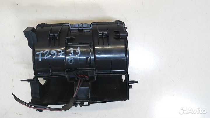 Двигатель отопителя Opel Vivaro, 2015