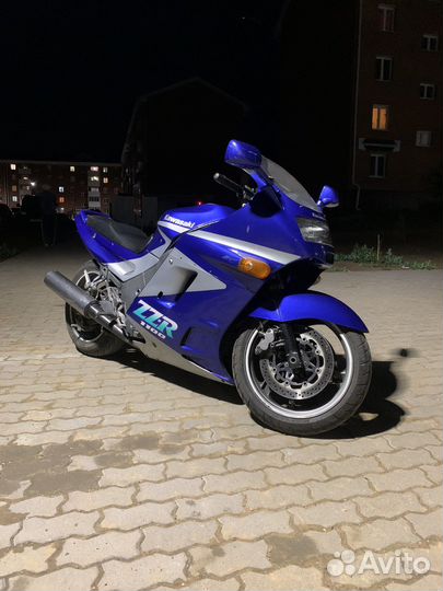 Kawasaki ZZR1100