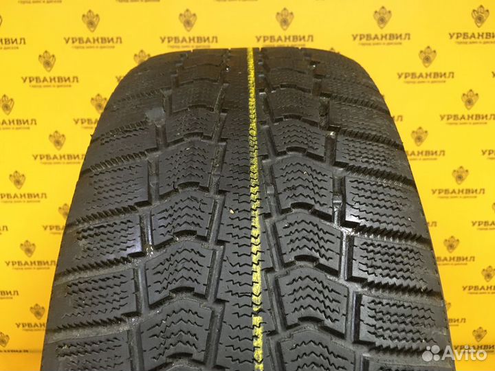 Pirelli Winter Ice Control 215/60 R16