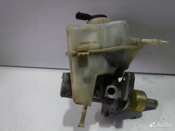 Главный тормозной цилиндр BMW X5 E53