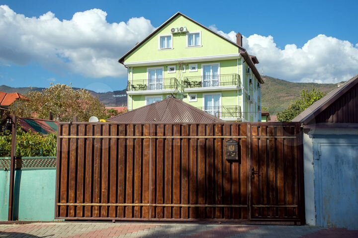 Комната 25 м², 1/3 эт.