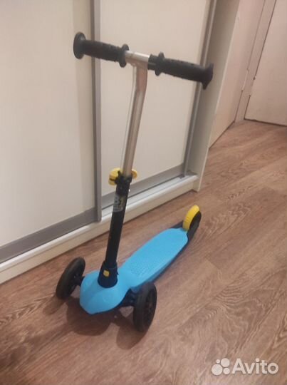 Самокат детский трехколесный
