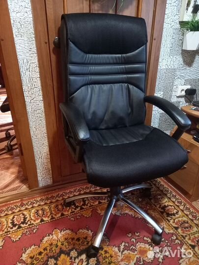 Компьютерное кресло директорское