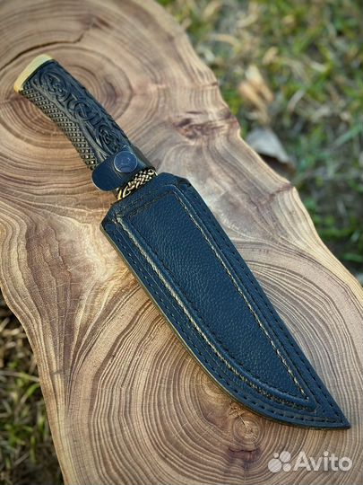 Нож из дамасской стали