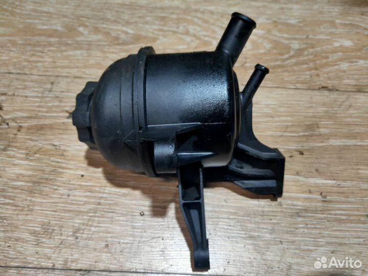 Бачок гидроусилителя Mercedes-Benz C-Class W203