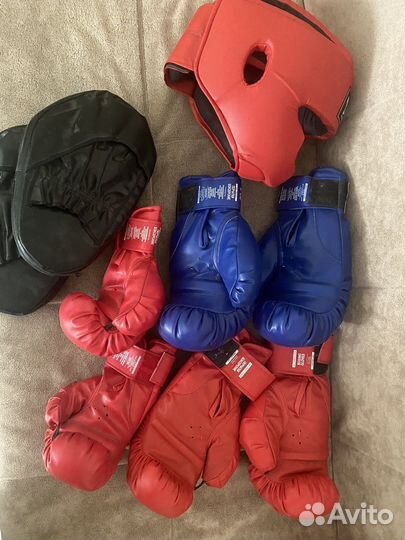 Боксерские перчатки
