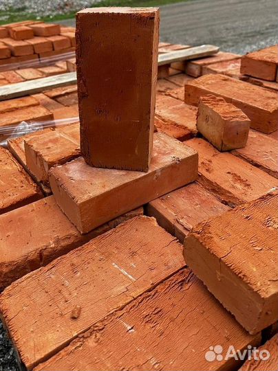 Кирпич красный