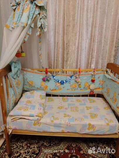 Детская кроватка