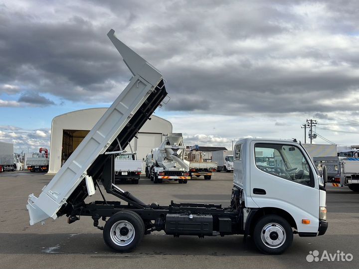 Hino 300 (Dutro), 2009