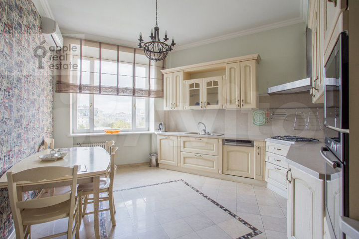 5-к. квартира, 200 м², 7/7 эт.