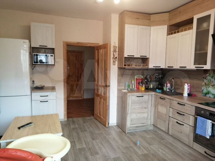 3-к. квартира, 103 м², 12/16 эт.