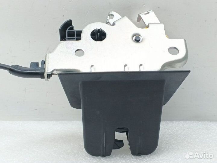 Замок багажника задний Audi Q5 FY 2.0 DET 2019