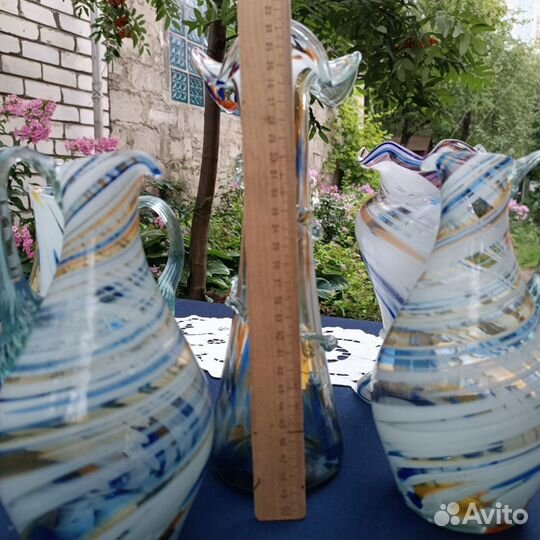Набор вазы, кувшины, цветное стекло
