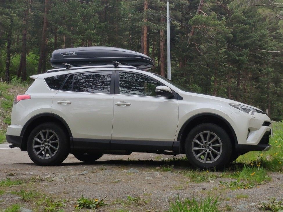 Toyota RAV4: фото владельца