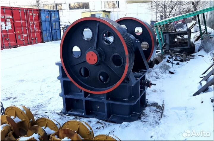 Щековая дробилка PE 400x600