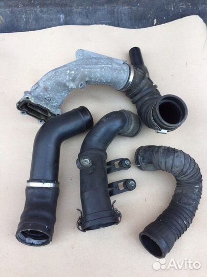 Mercedes W208 патрубок интеркулера