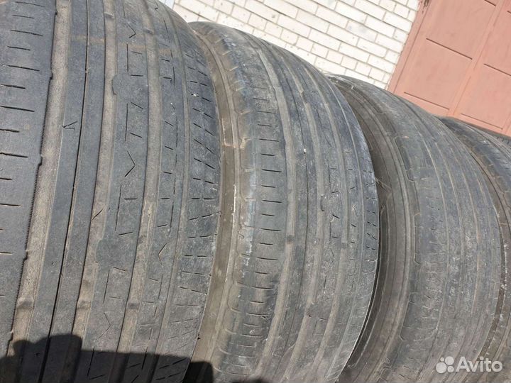 Nitto NT830 215/55 R17