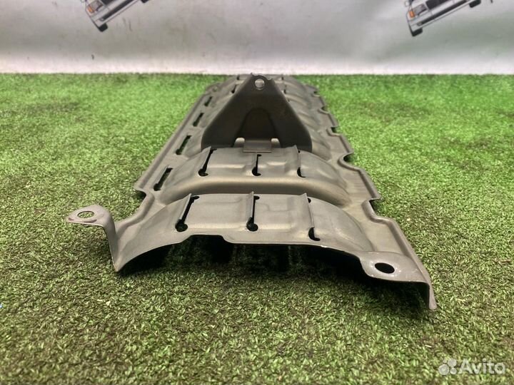 Маслоотражатель Mercedes-Benz Mercedes-Benz M104