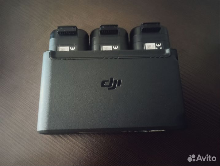 3 аккумулятора и станция DJI Mini 1/2/SE/2SE