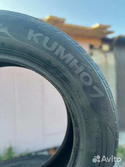 Kumho Ecowing ES01 KH27 215/60 R16 99V