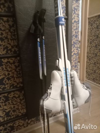 Спортивные лыжи