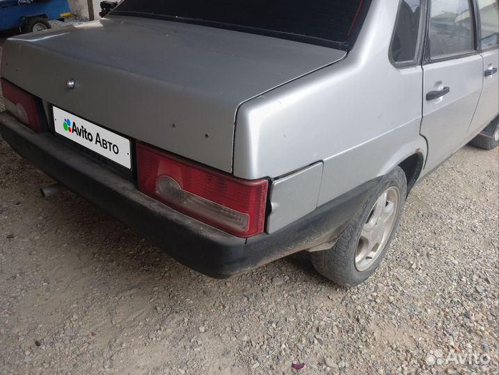 ВАЗ 21099 1.5 МТ, 2001, 200 000 км