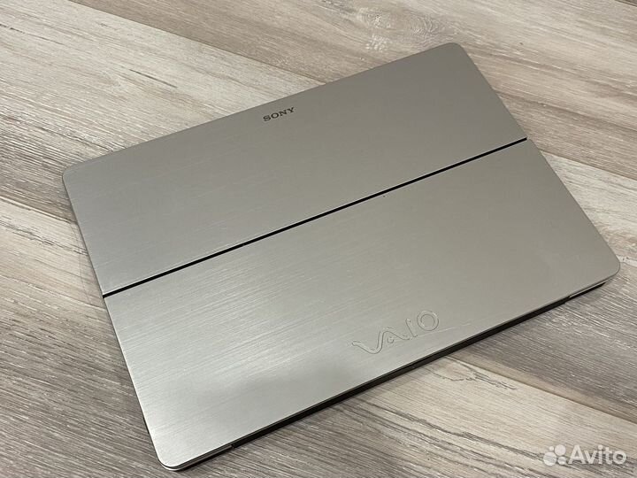 На запчасти Sony SVF14NA1EV