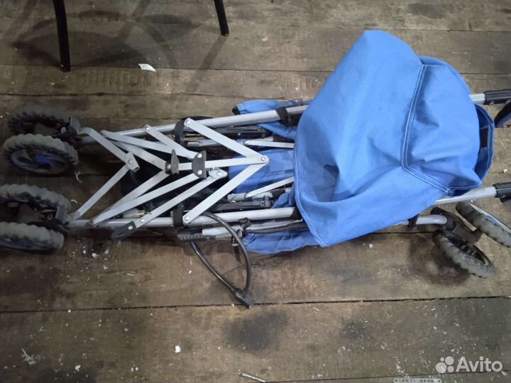 Прогулочная коляска