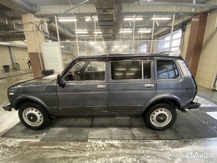 LADA 4x4 (Нива) 1.7 МТ, 2004, 100 000 км