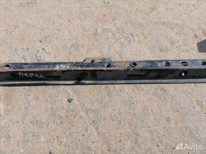 Балка подрадиаторная Volkswagen Passat b3 b3