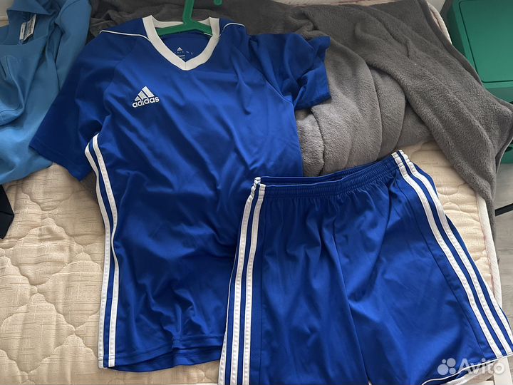 Спортивный костюм adidas для мальчика