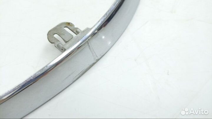 Молдинг бампера передний правый Toyota Crown