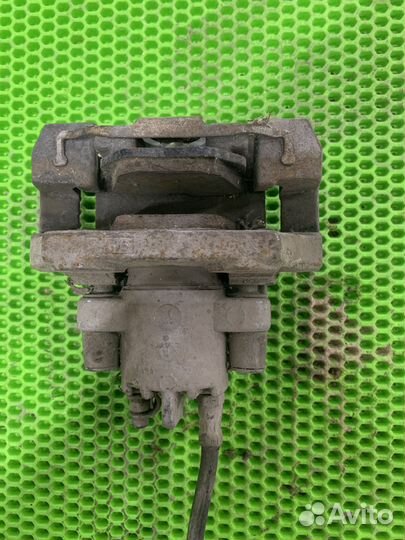 Суппорт тормозной задний левый BMW 5 E60/E61