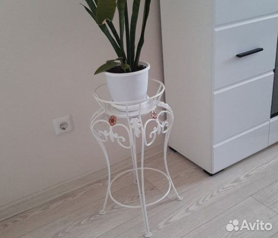 Подставка для цветов напольная
