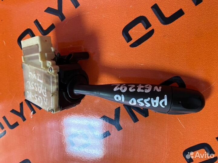 Гитара света правая Toyota Passo KGC10 1KR-FE