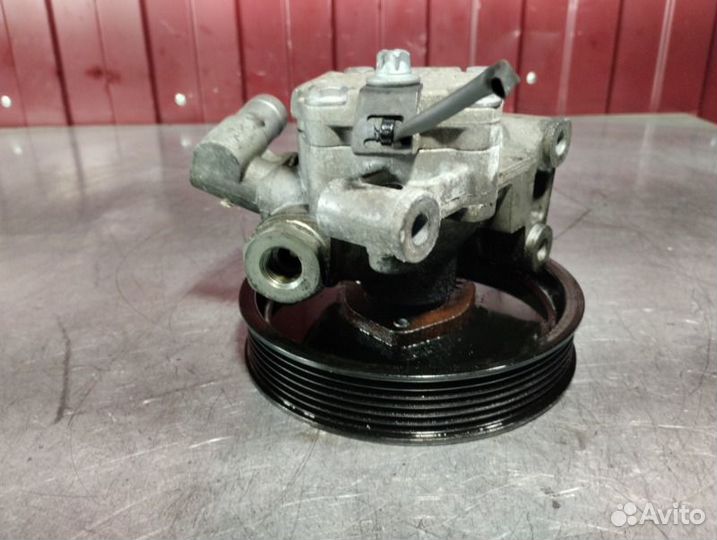 Насос гидроусилителя руля Mercedes C-Class W203